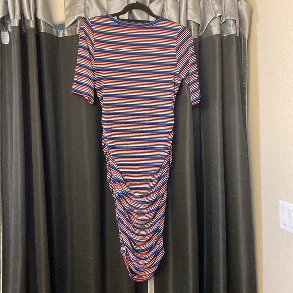 Motherhood Side-Ruched Pink and Blue Maternity Dress - Picture 5 of 6